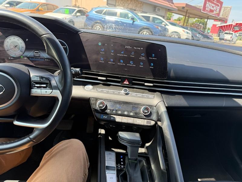 Hyundai Elantra Limited Hybrid 2023