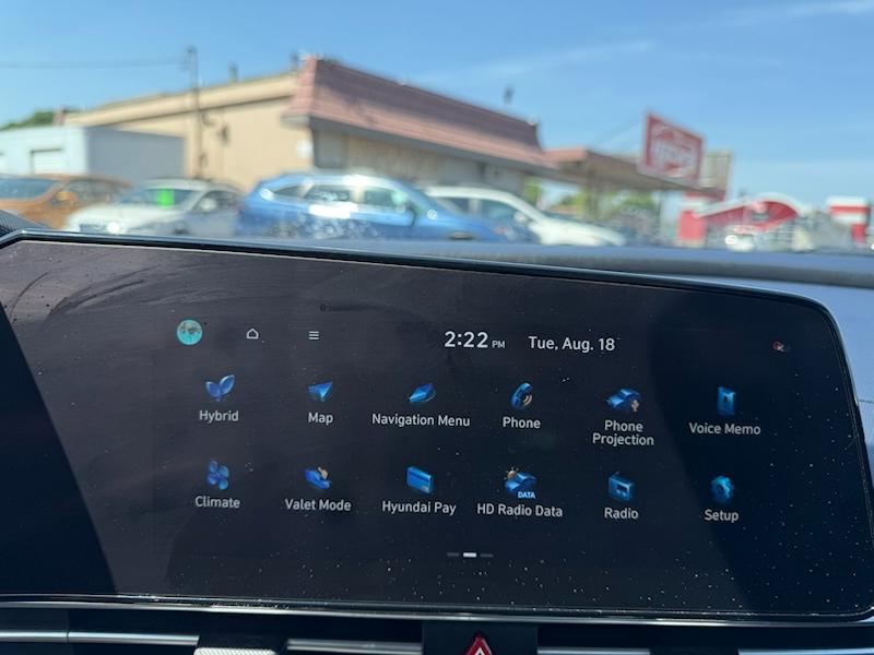 Hyundai Elantra Limited Hybrid 2023