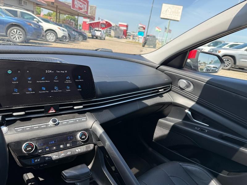 Hyundai Elantra Limited Hybrid 2023