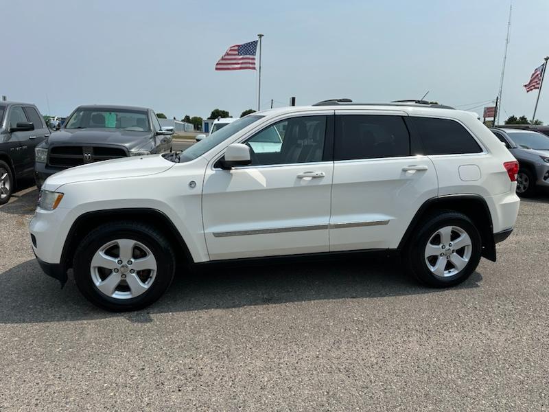 Jeep Grand Cherokee Laredo 4WD 2011