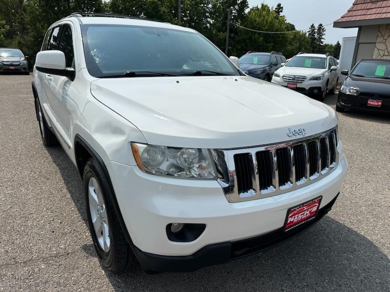 Jeep Grand Cherokee Laredo 4WD 2011