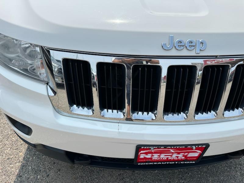 Jeep Grand Cherokee Laredo 4WD 2011