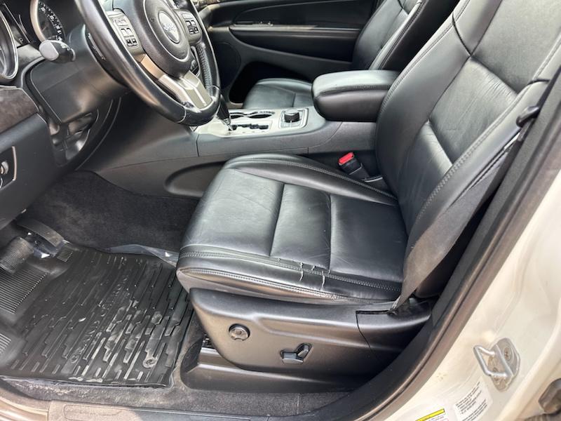 Jeep Grand Cherokee Laredo 4WD 2011