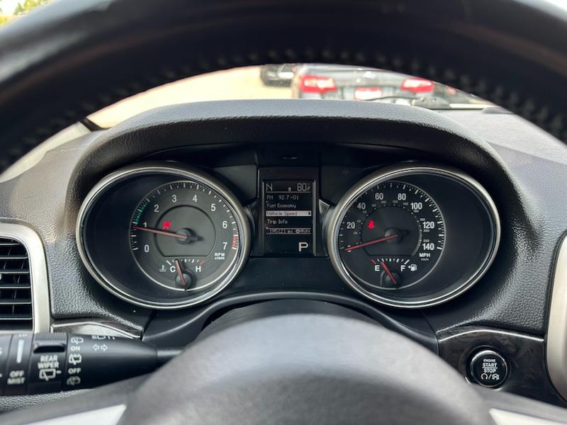 Jeep Grand Cherokee Laredo 4WD 2011