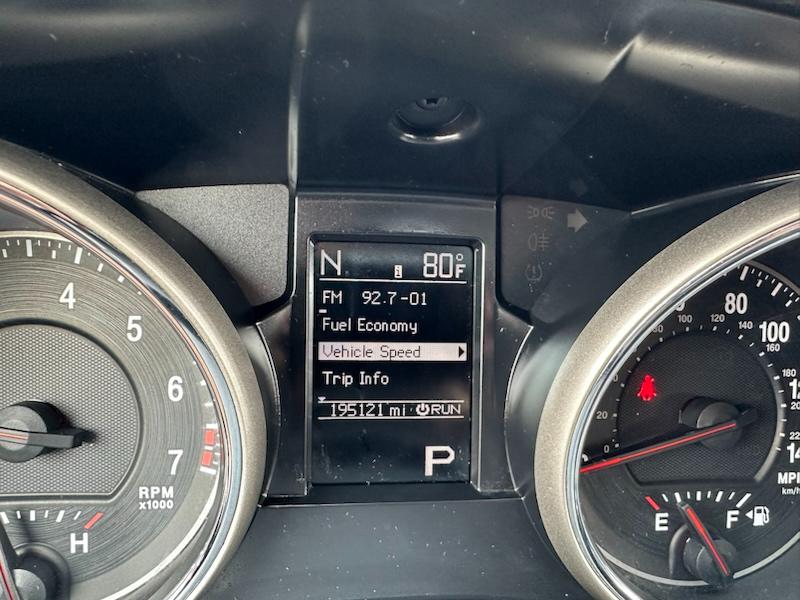Jeep Grand Cherokee Laredo 4WD 2011