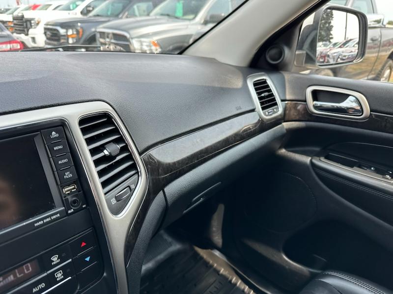 Jeep Grand Cherokee Laredo 4WD 2011