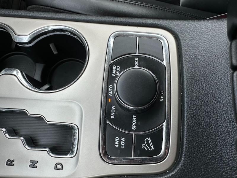 Jeep Grand Cherokee Laredo 4WD 2011