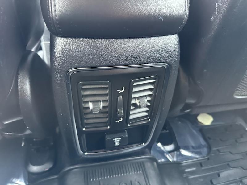 Jeep Grand Cherokee Laredo 4WD 2011
