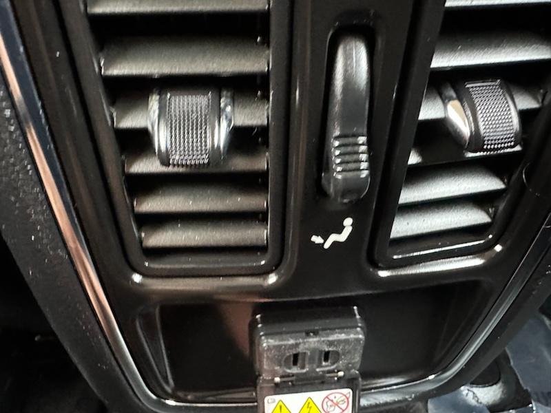 Jeep Grand Cherokee Laredo 4WD 2011