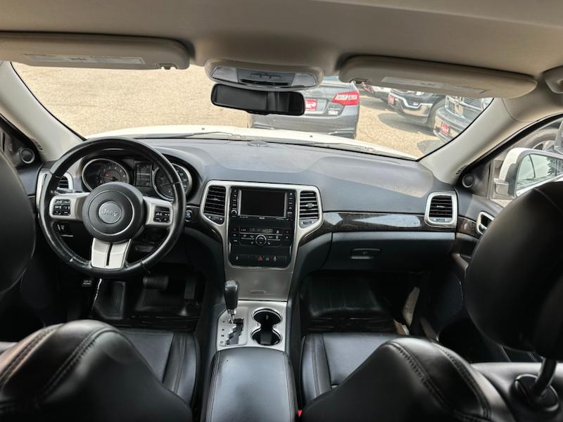 Jeep Grand Cherokee Laredo 4WD 2011