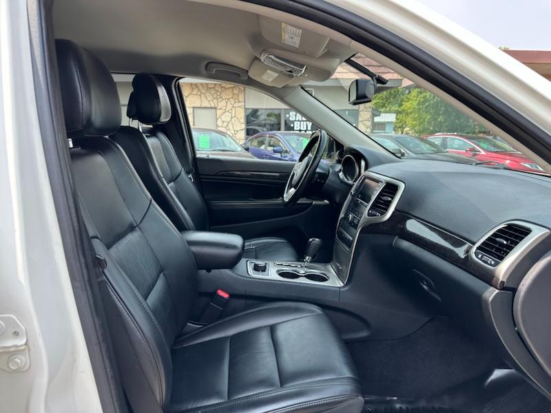 Jeep Grand Cherokee Laredo 4WD 2011