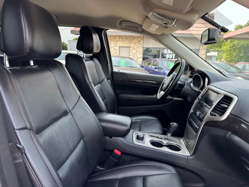 Jeep Grand Cherokee Laredo 4WD 2011