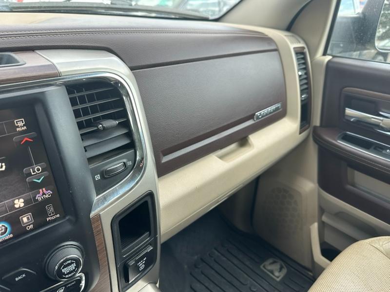 RAM 3500 Laramie Crew Cab 4WD 2015