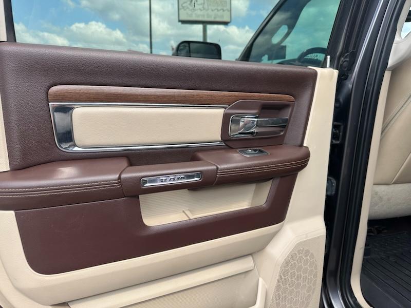 RAM 3500 Laramie Crew Cab 4WD 2015