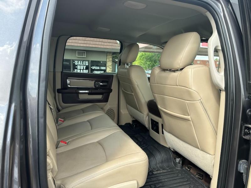 RAM 3500 Laramie Crew Cab 4WD 2015