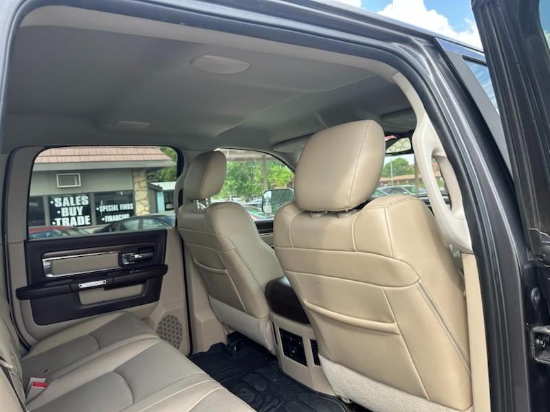 RAM 3500 Laramie Crew Cab 4WD 2015