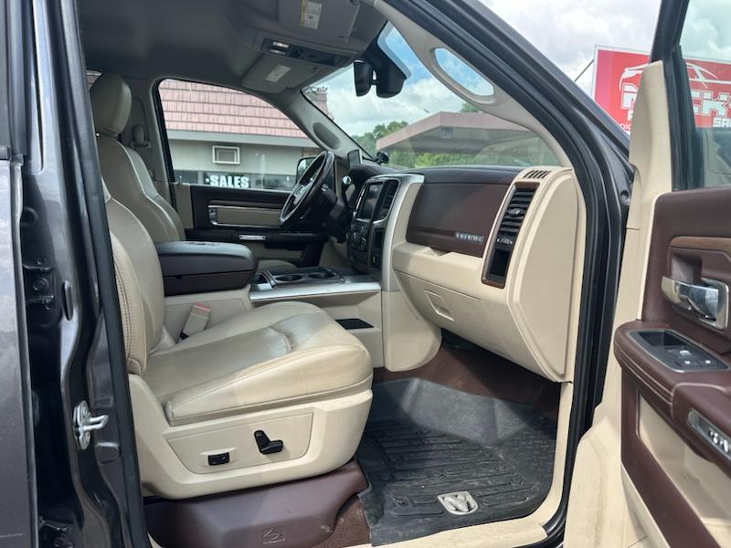 RAM 3500 Laramie Crew Cab 4WD 2015