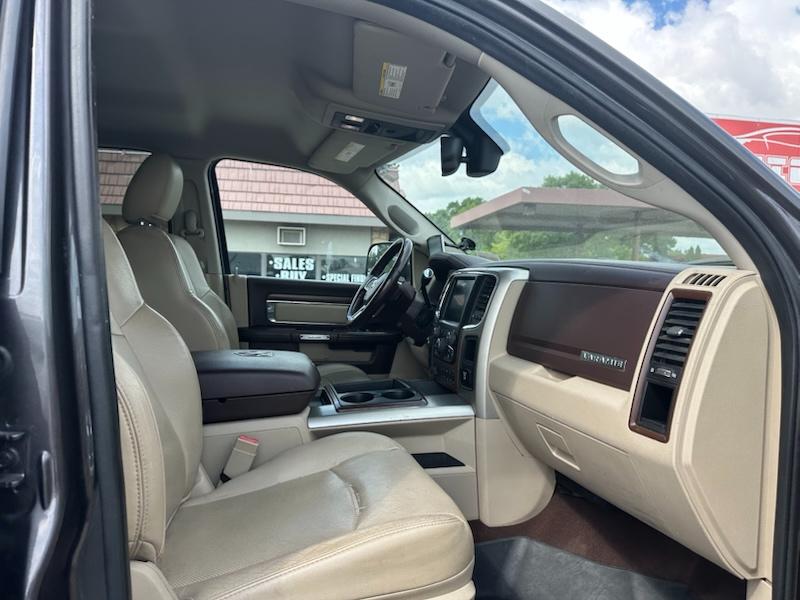 RAM 3500 Laramie Crew Cab 4WD 2015