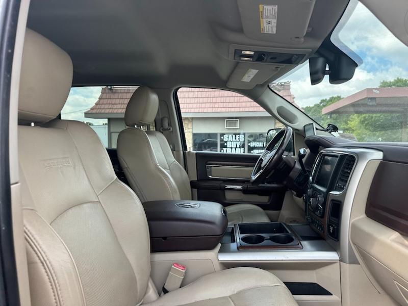 RAM 3500 Laramie Crew Cab 4WD 2015