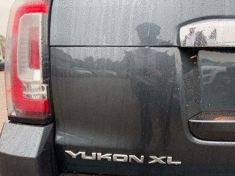 GMC Yukon XL Denali 4WD 2019