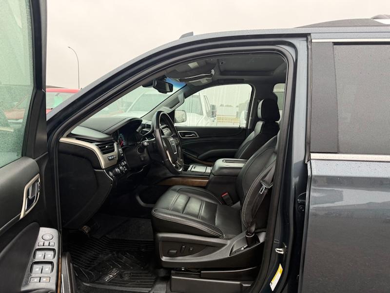 GMC Yukon XL Denali 4WD 2019