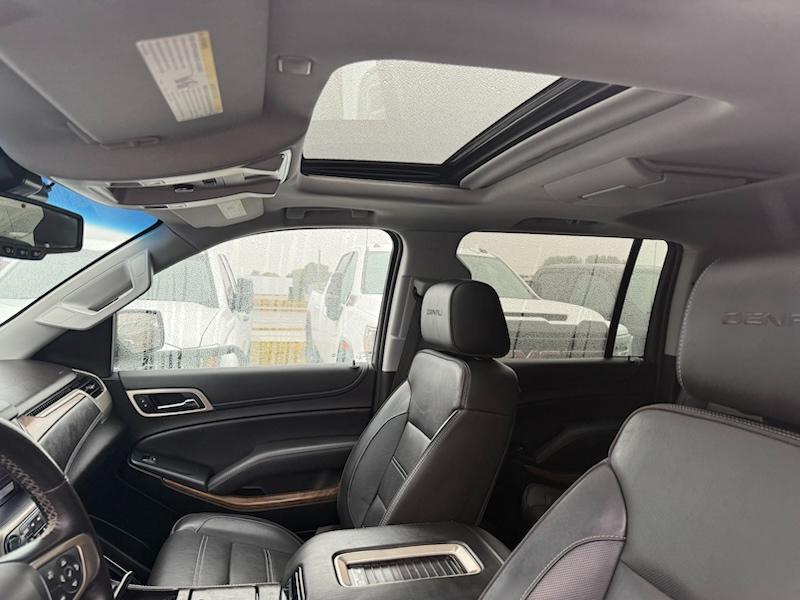 GMC Yukon XL Denali 4WD 2019