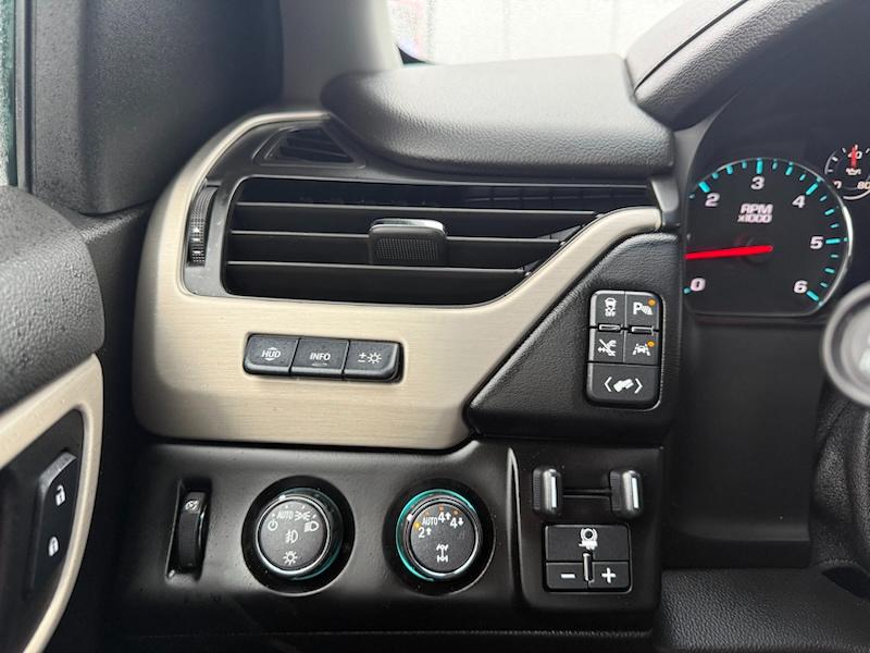 GMC Yukon XL Denali 4WD 2019