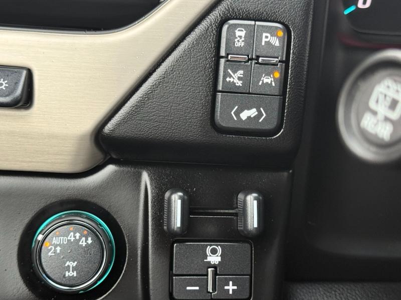 GMC Yukon XL Denali 4WD 2019