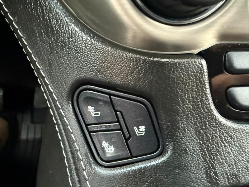 GMC Yukon XL Denali 4WD 2019