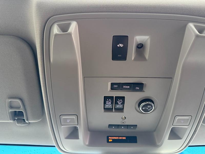 GMC Yukon XL Denali 4WD 2019