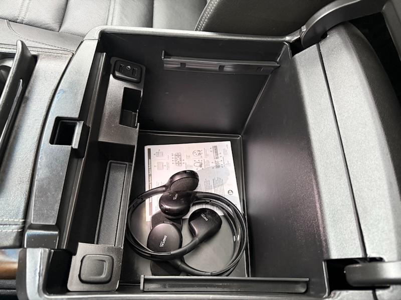 GMC Yukon XL Denali 4WD 2019