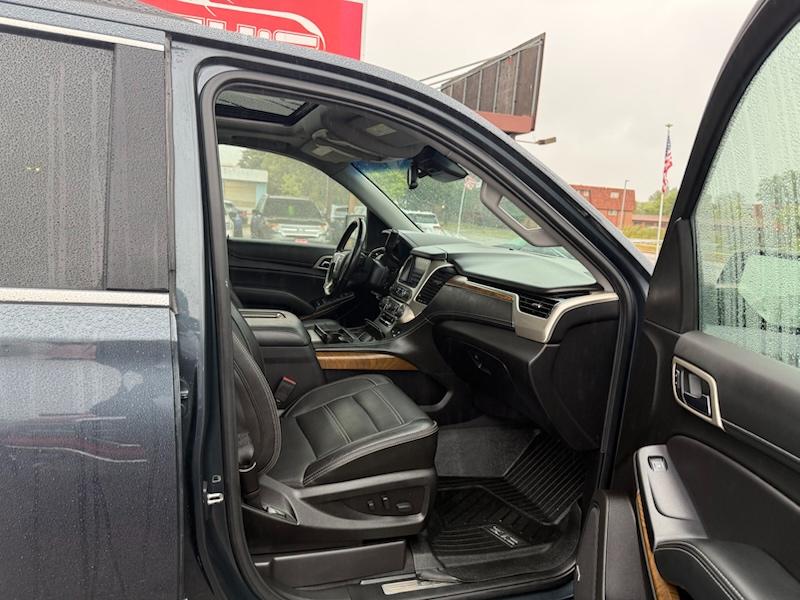 GMC Yukon XL Denali 4WD 2019