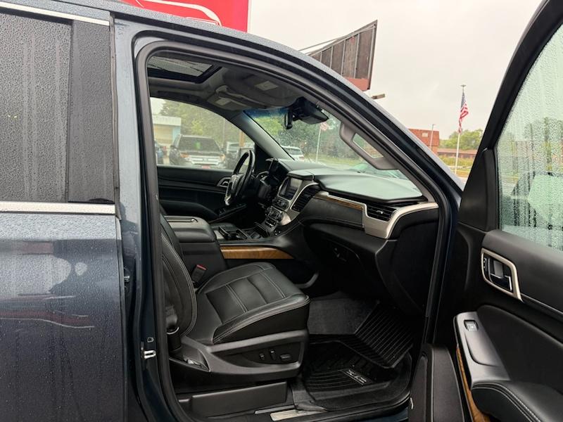 GMC Yukon XL Denali 4WD 2019