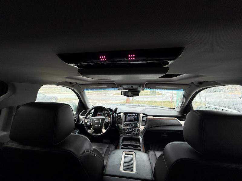 GMC Yukon XL Denali 4WD 2019