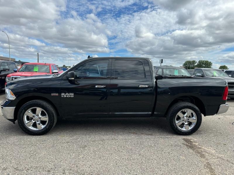 RAM 1500 Big Horn Crew Cab 4WD 2017