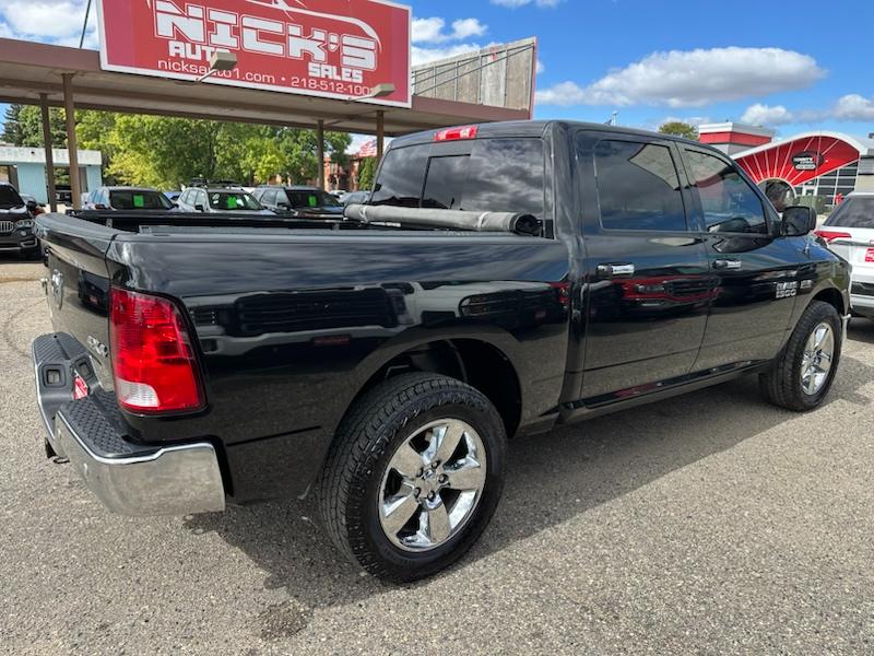 RAM 1500 Big Horn Crew Cab 4WD 2017