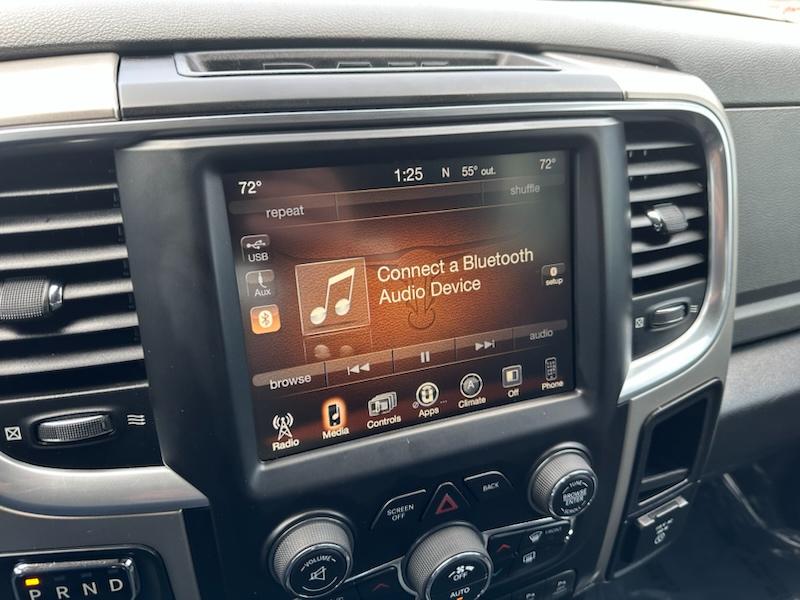 RAM 1500 Big Horn Crew Cab 4WD 2017