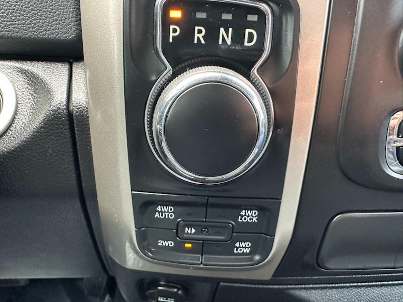 RAM 1500 Big Horn Crew Cab 4WD 2017