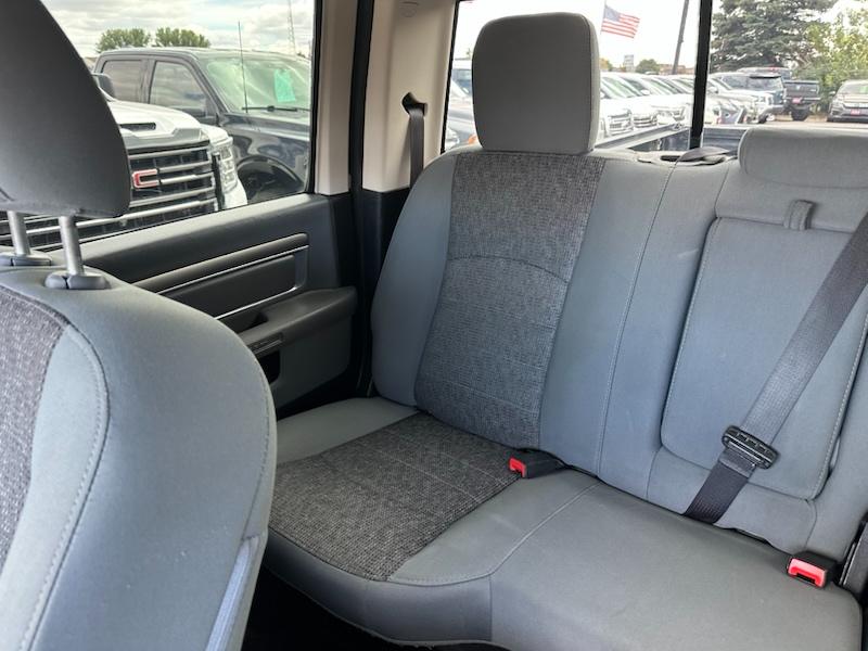 RAM 1500 Big Horn Crew Cab 4WD 2017