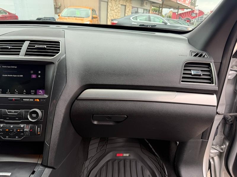 Ford Explorer XLT 4WD 2019
