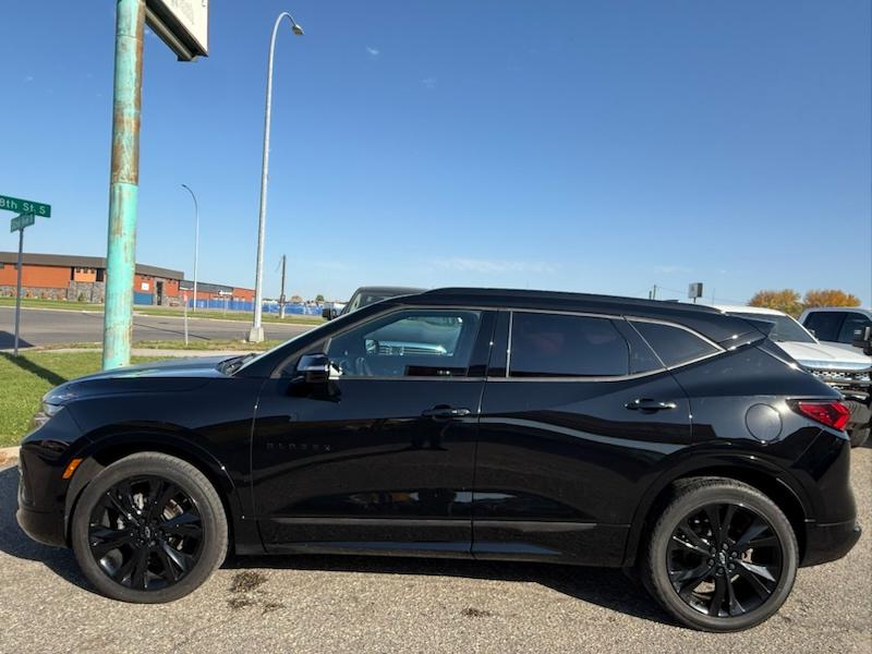 Chevrolet Blazer photo 2