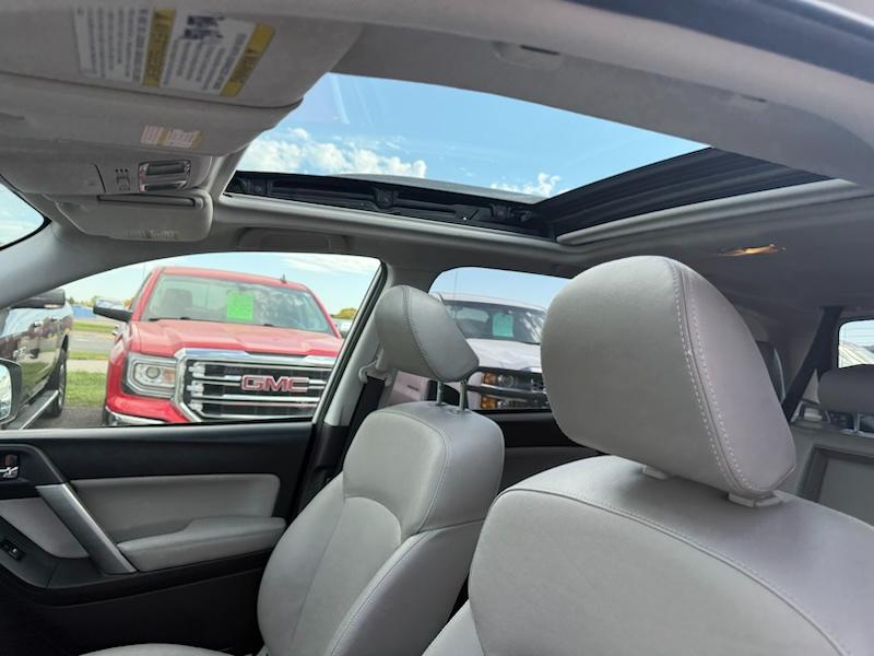 Subaru Forester 2.5i Touring 2014