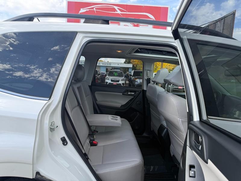 Subaru Forester 2.5i Touring 2014