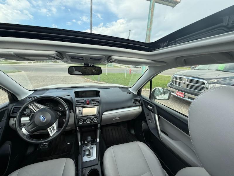 Subaru Forester 2.5i Touring 2014