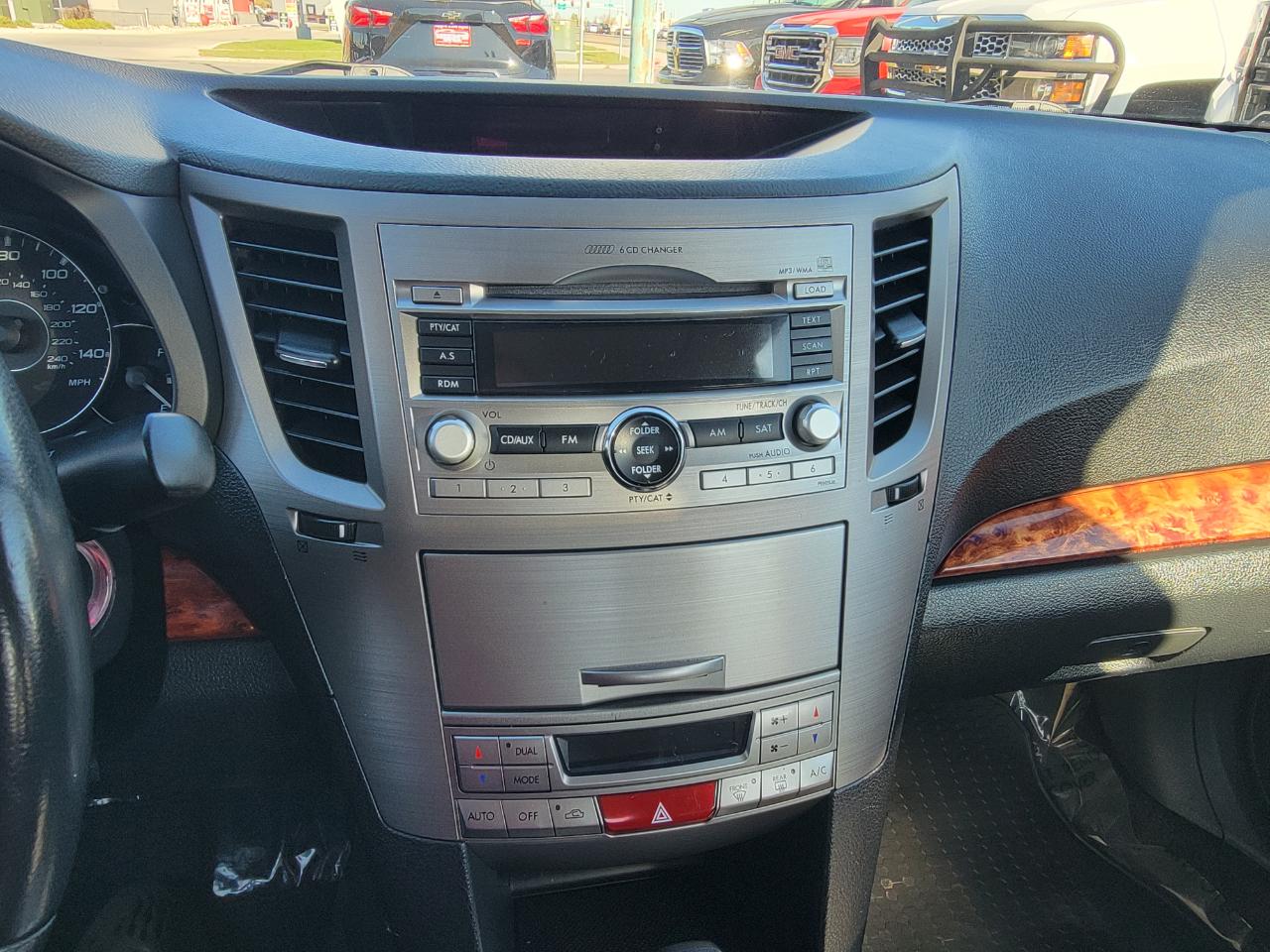 Subaru Legacy 2.5i Limited 2011