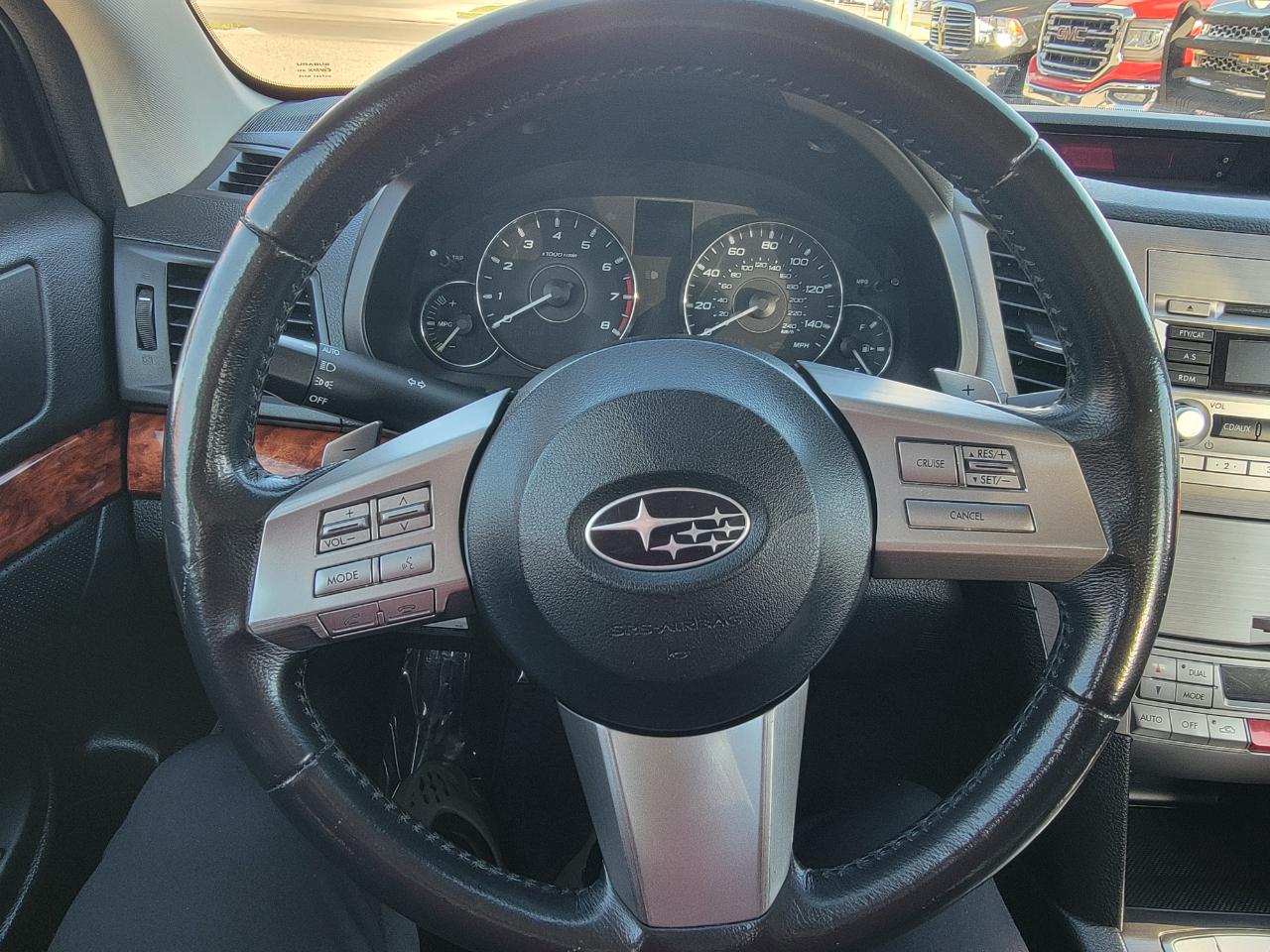 Subaru Legacy 2.5i Limited 2011