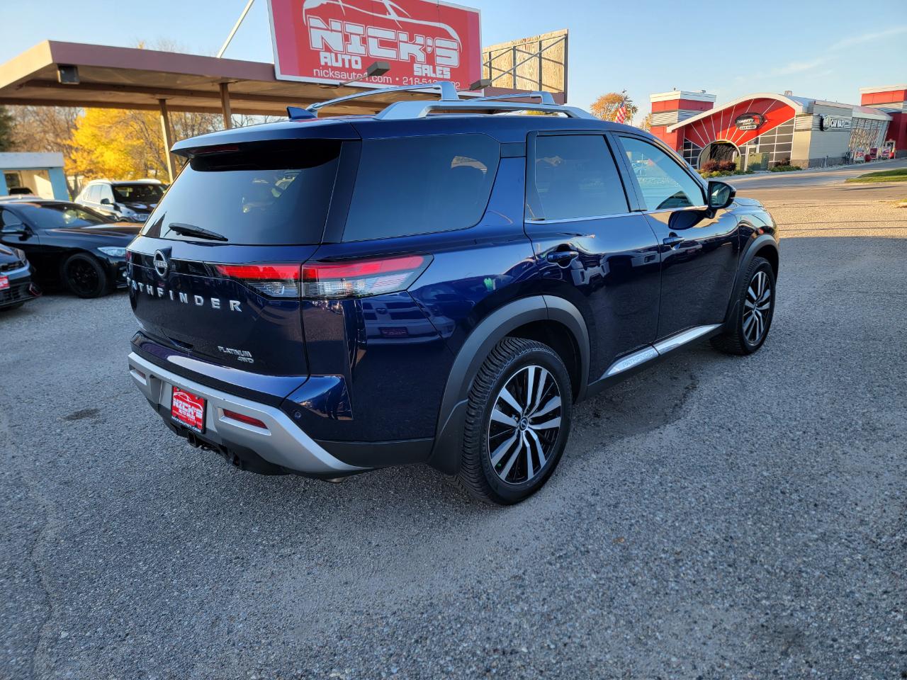 Nissan Pathfinder Platinum 4WD 2024