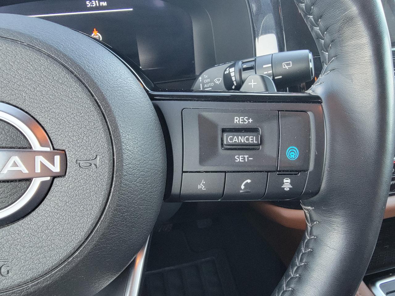 Nissan Pathfinder Platinum 4WD 2024
