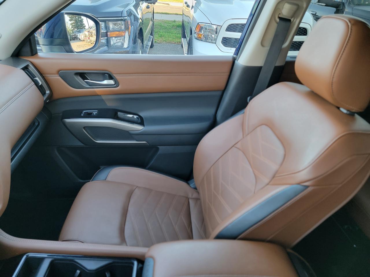 Nissan Pathfinder Platinum 4WD 2024