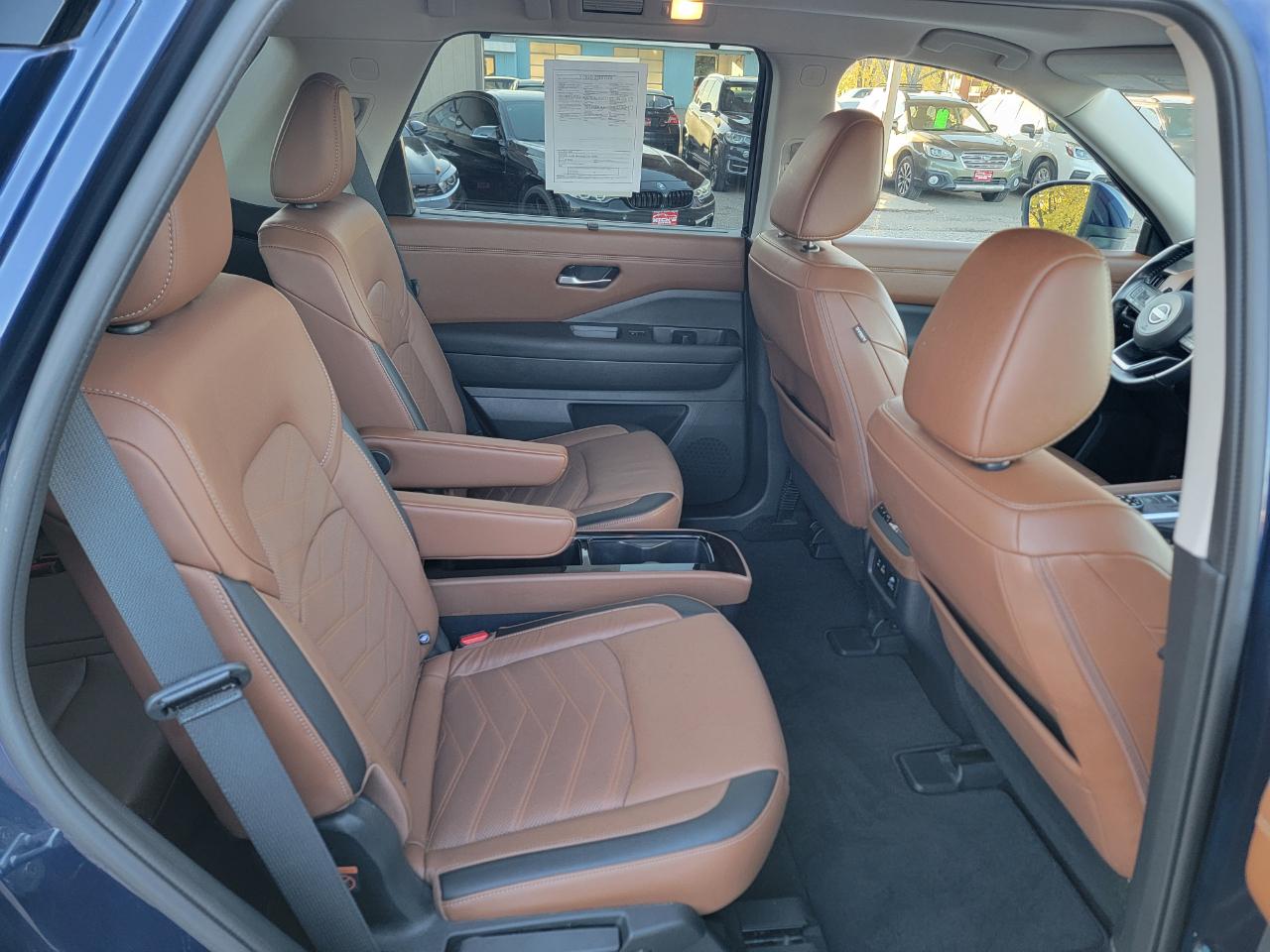 Nissan Pathfinder Platinum 4WD 2024